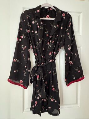 Jones New York Black Satin Floral Robe with Pink Rose Accents